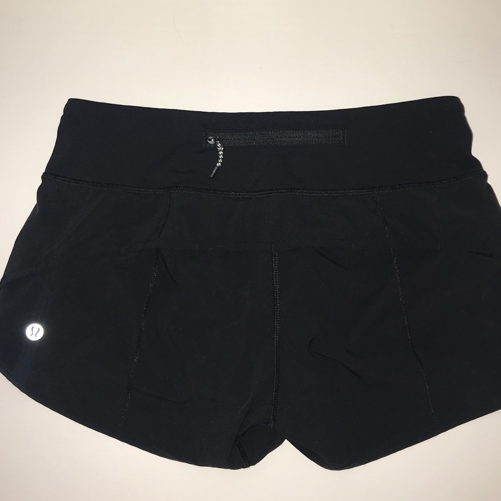 Black Lululemon speed up shorts 25” (Size 2)